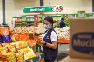 Imagem da notícia - Procon-AM apreende mais de 70 Kg de alimentos em supermercado na zona leste de Manaus