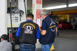 Procon-AM e Ipem-AM fiscalizam postos de gasolina em ação conjunta com a ANP pelo Dia do Consumidor