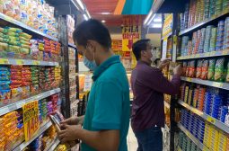 Procon-AM apreende mais de 50 Kg de produtos inadequados para consumo em supermercado na Zona Sul de Manaus