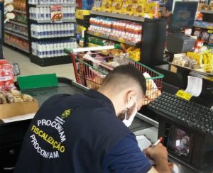 Imagem da notícia - Procon-AM apreende mais de uma tonelada de produtos em supermercado na zona leste de Manaus