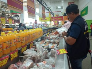 Imagem da notícia - Procon-AM apreende mais de 30 Kg de alimentos e produtos de limpeza em supermercado na zona leste de Manaus