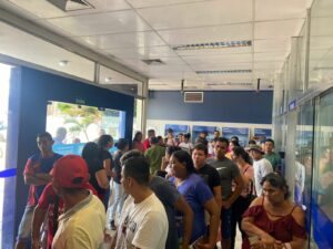 Imagem da notícia - Em Humaitá, Procon-AM autua três agências bancárias por descumprimento da Lei das Filas
